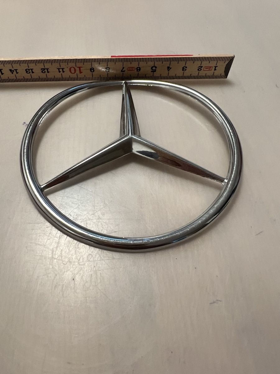 Mercedes-Benz Alle Autoersatzteile: Mercedes Stern Heckdeckel Metall  – Gebraucht aus Sevelen von Ritiplampi 1