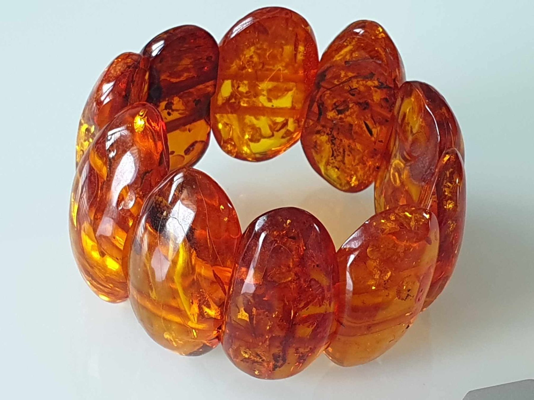 Bracciali & Braccialetti: Armband aus echtem Bersten mit Insekt Inklusion – Usato da Rupperswil venduto da Annet.Dann888