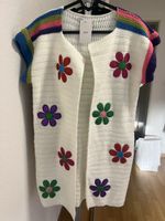Häkelweste weiss mit Blumenmuster