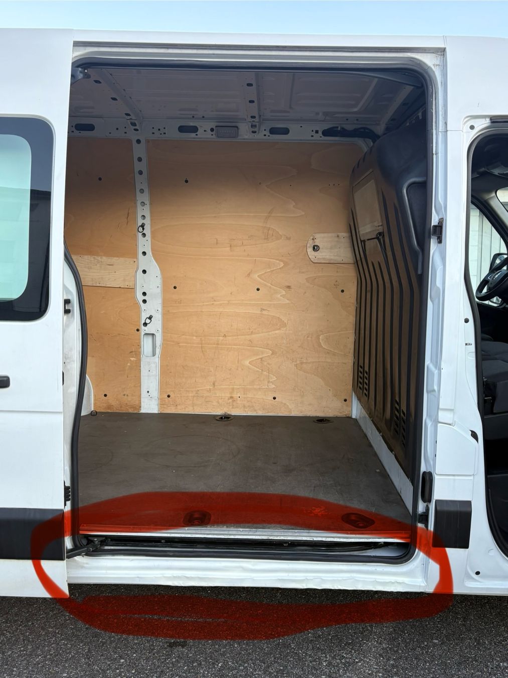 Renault Véhicules utilitaires: RENAULT Master T35 ENERGY 2.3dCi 150 – D'occasion à Roggwil BE par gus_pf8l 7