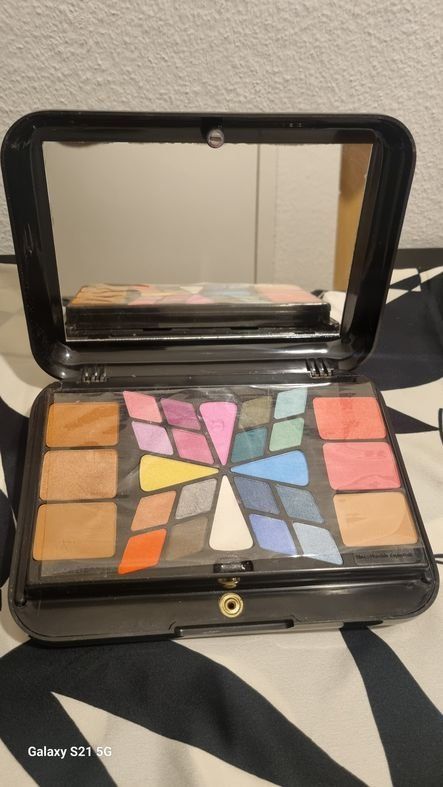 Make-up: Schmink Kasten  Claude D Enry – Nuovo (secondo la descrizione) da Zürich venduto da Big