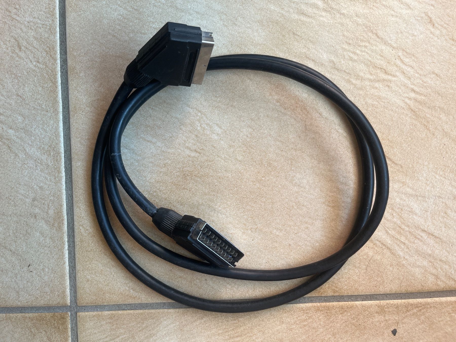 Cavi: Câble Péritel SCART 150 cm – Usato da Vernayaz venduto da Darkfrost