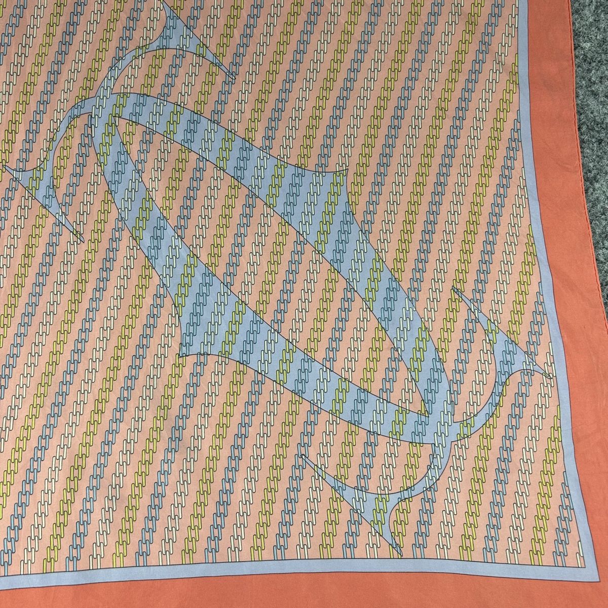 Cartier Foulard & Sciarpe: Must de Cartier scarf – Usato da La Sagne NE venduto da Matlasape 1