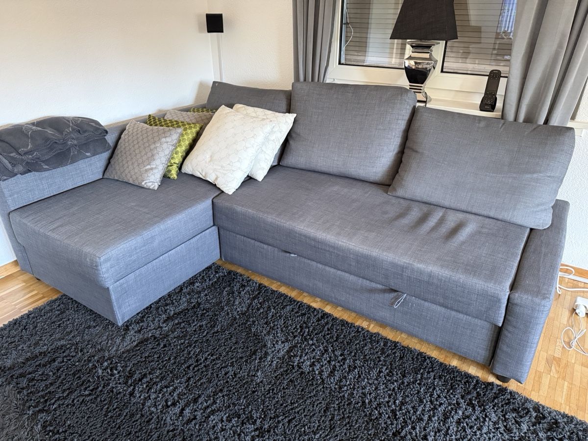 Divani: FRIHETEN Eckbettsofa mit Bettkasten neuwertig – Usato da Bronschhofen venduto da jdr_l9z2 1