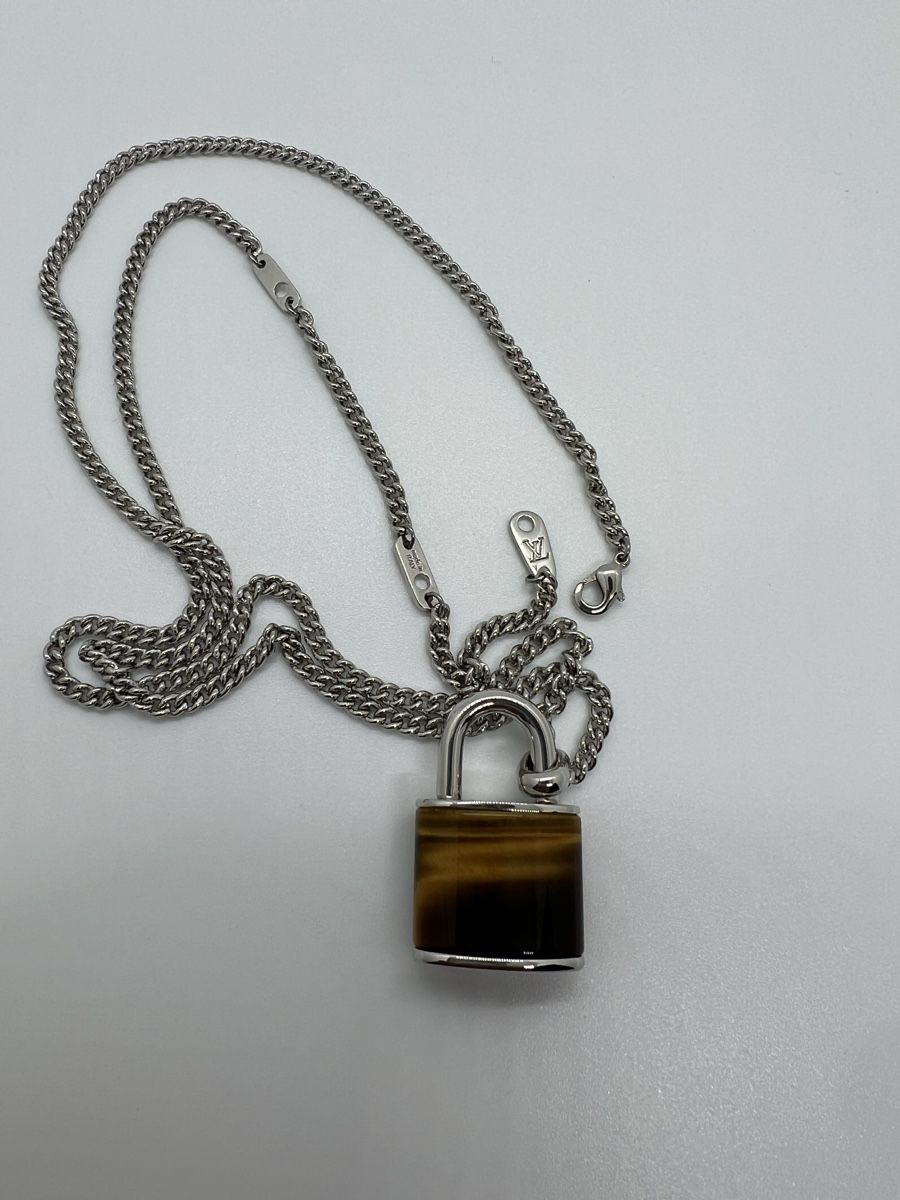 Louis Vuitton Catenine: LV necklace with Tiger eye lock  – Nuovo e nell'imballaggio originale da Zürich venduto da mvique 1