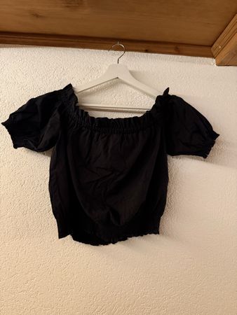 Schwarzes Oberteil Kurzarm