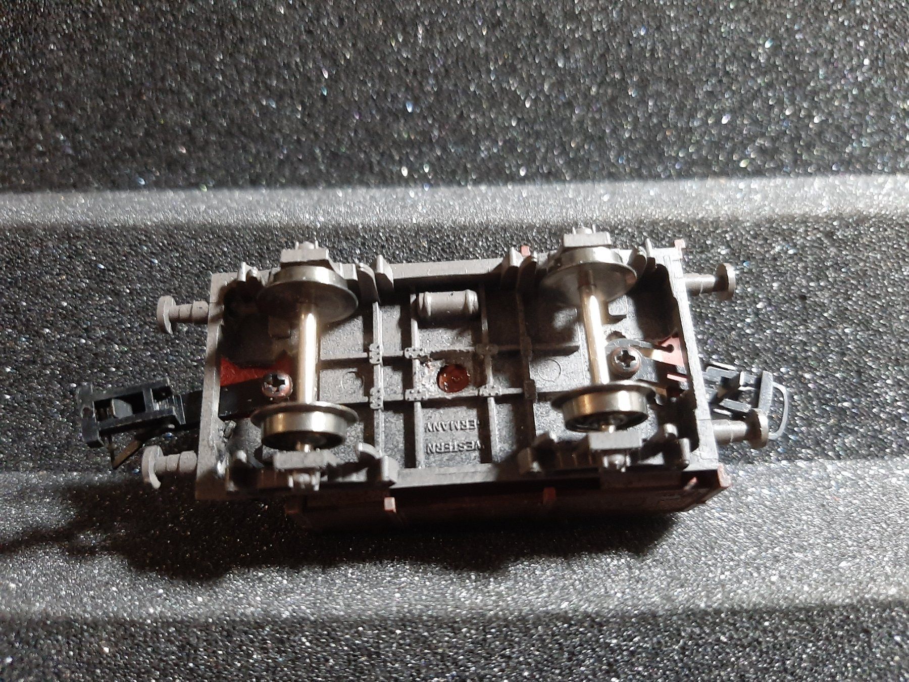 Trix Modelleisenbahnen: TRIX REF.8 – Gebraucht aus Avully von RIVALIS 2