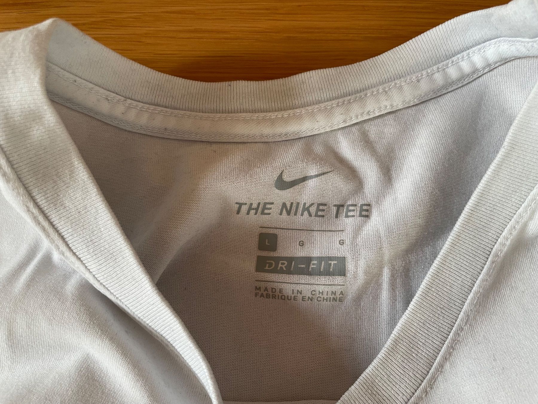 Nike T-Shirts: T-Shirt Nike – Gebraucht aus Kloten von racnel 4
