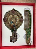Miroir et peigne
