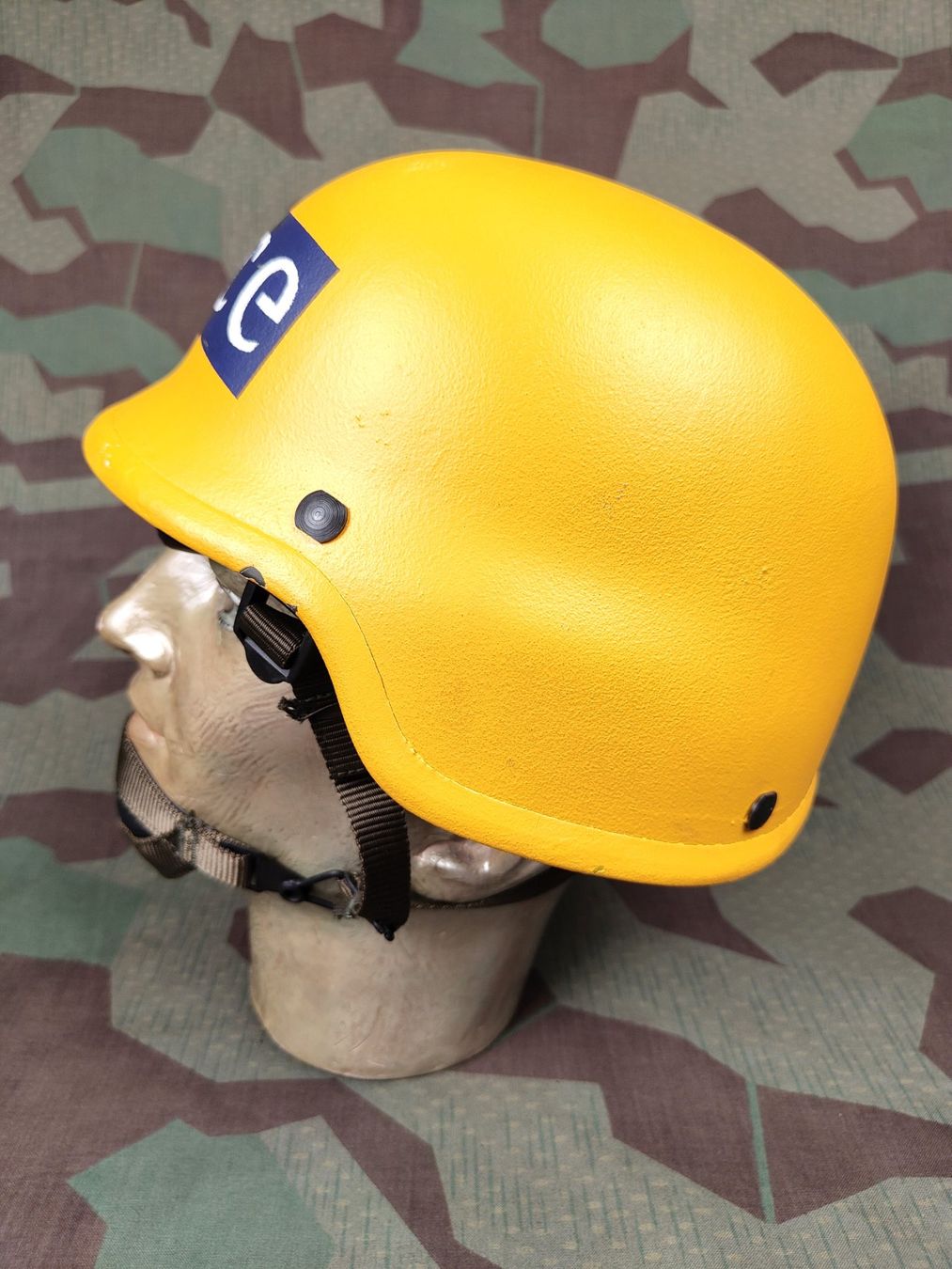 Schweizer Armee Uniformi: Helm AC200/650, OSCE – Usato da Bauma venduto da SwissMilitaria 2