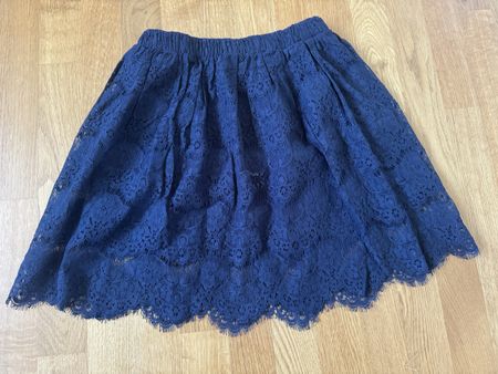 Hollister Rock mit Spitze dunkelblau XS
