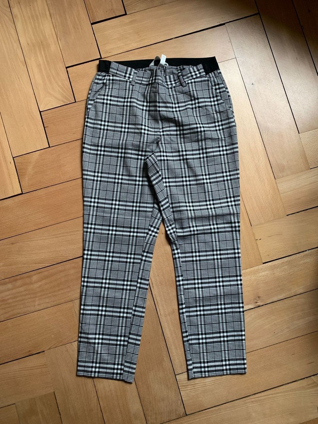 H&M Pantaloni: Hose schwarz-weiss kariert - 38 – Usato da Zürich venduto da Diazaio