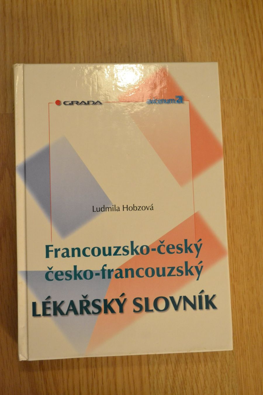 Livres: Französisch-tschechisch Arztwörterbuch – D'occasion à Niederscherli par ypsilon315