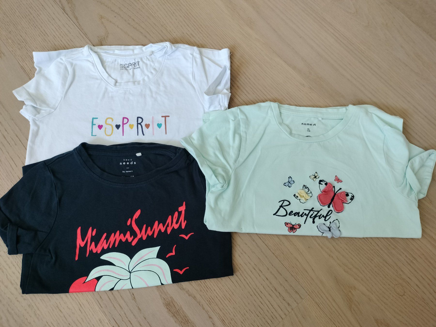 Camicette, T-shirt & Top: 3x T-Shirt Mädchen Grösse 116 – Usato da Neftenbach venduto da TheKringel