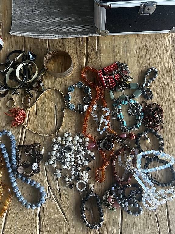 Sonstiger Schmuck: Grosses Schmuck-Konvolut / Nachlass – Gebraucht aus Schalunen von Nicu21 2