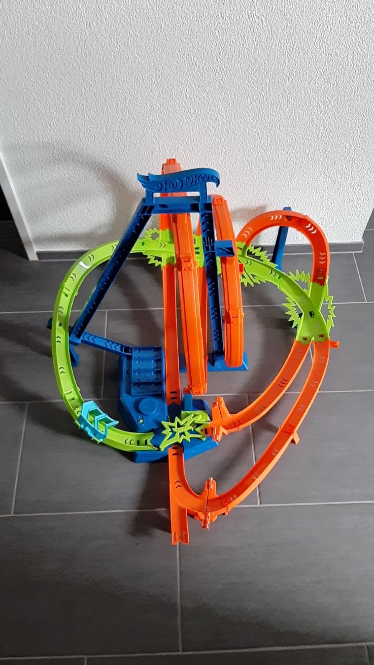 Hot Wheels Circuits: Hot Wheels Rennbahn – D'occasion à Ennetmoos par Odi19