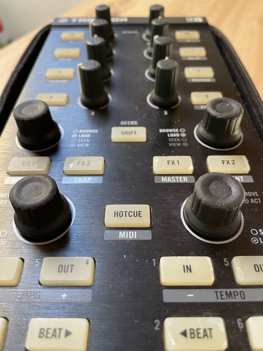 Sistema di controllo: Traktor Kontrol X1 MK1 - Inklusive Case – Usato da Bern venduto da dmy_n82l 7