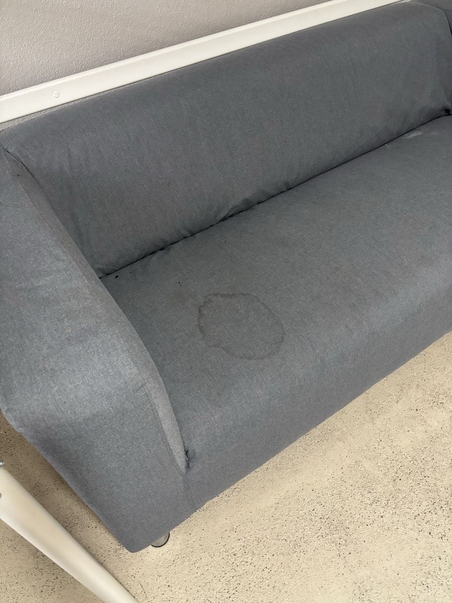 Ikea Divani: IKEA 2-er Sofa KLIPPAN – Usato da Zürich venduto da Petr_Kravnik 1