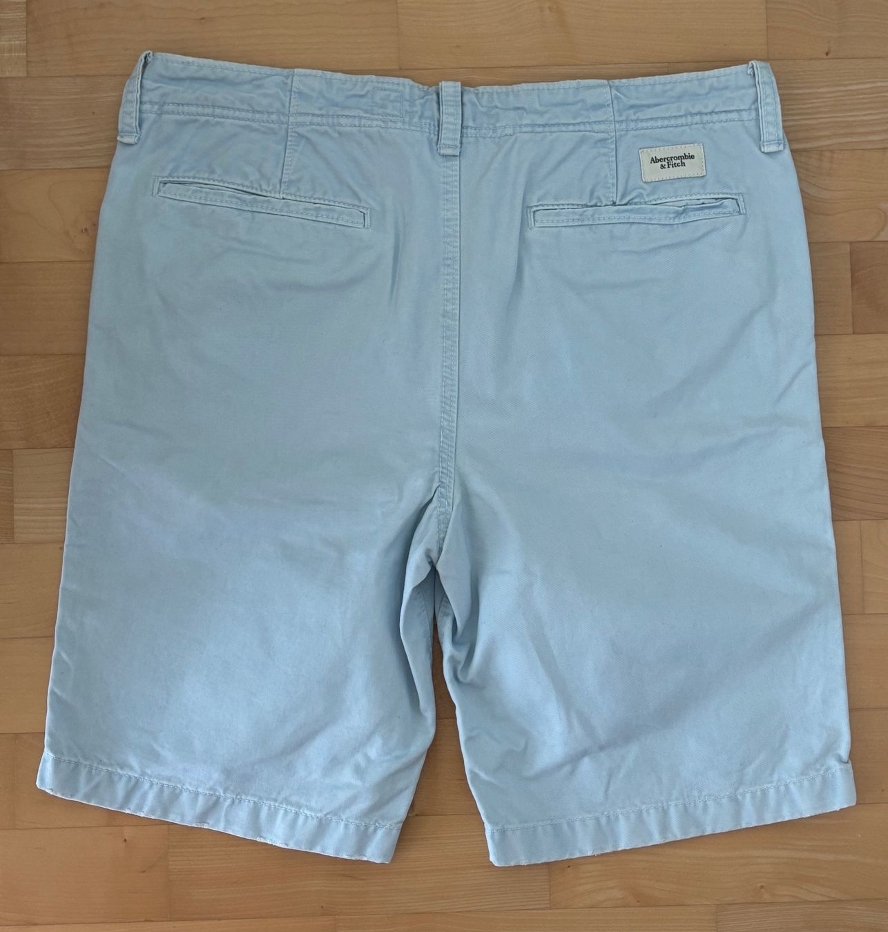 Abercrombie Pantaloni: Shorts Abercrombie & Fitch – Usato da Winterberg ZH venduto da vanilleinspiration 2