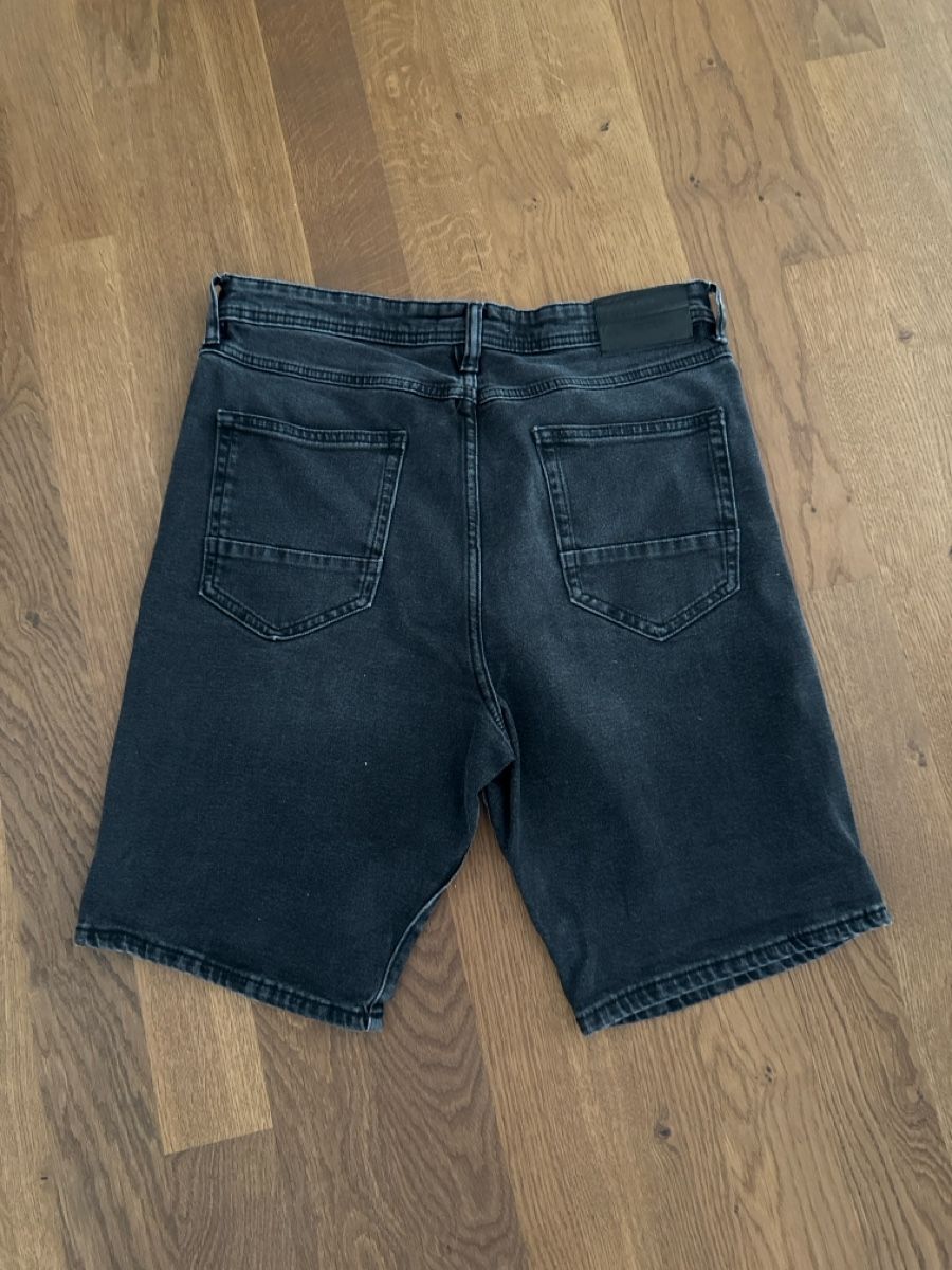 Zara Jeans: Herren kurze Jeans Hose – Usato da Wetzikon ZH venduto da hypebeast 1