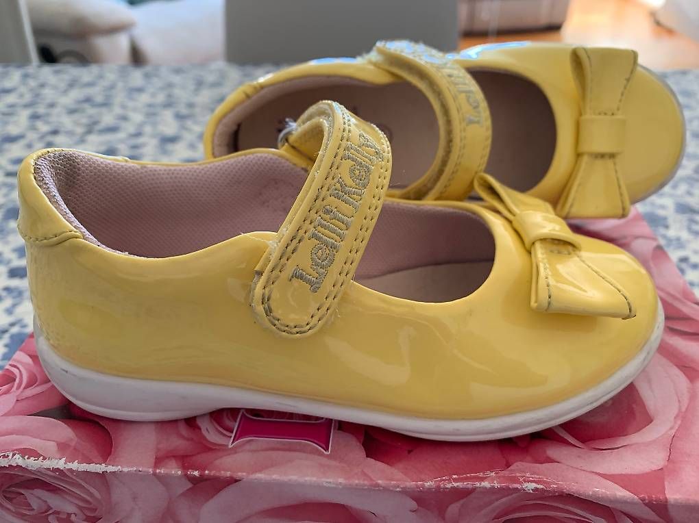 Schuhe für Mädchen: Scarpe bimba – Gebraucht aus Paradiso von tir_2mpx 2