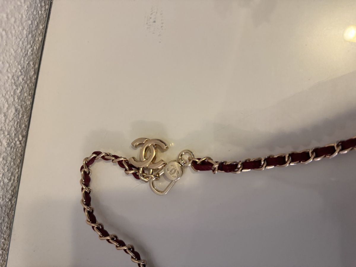 Borse da donna: Elegante Dunkelrote umhänge Tasche – Nuovo (secondo la descrizione) da Richterswil venduto da dil_vc79 2