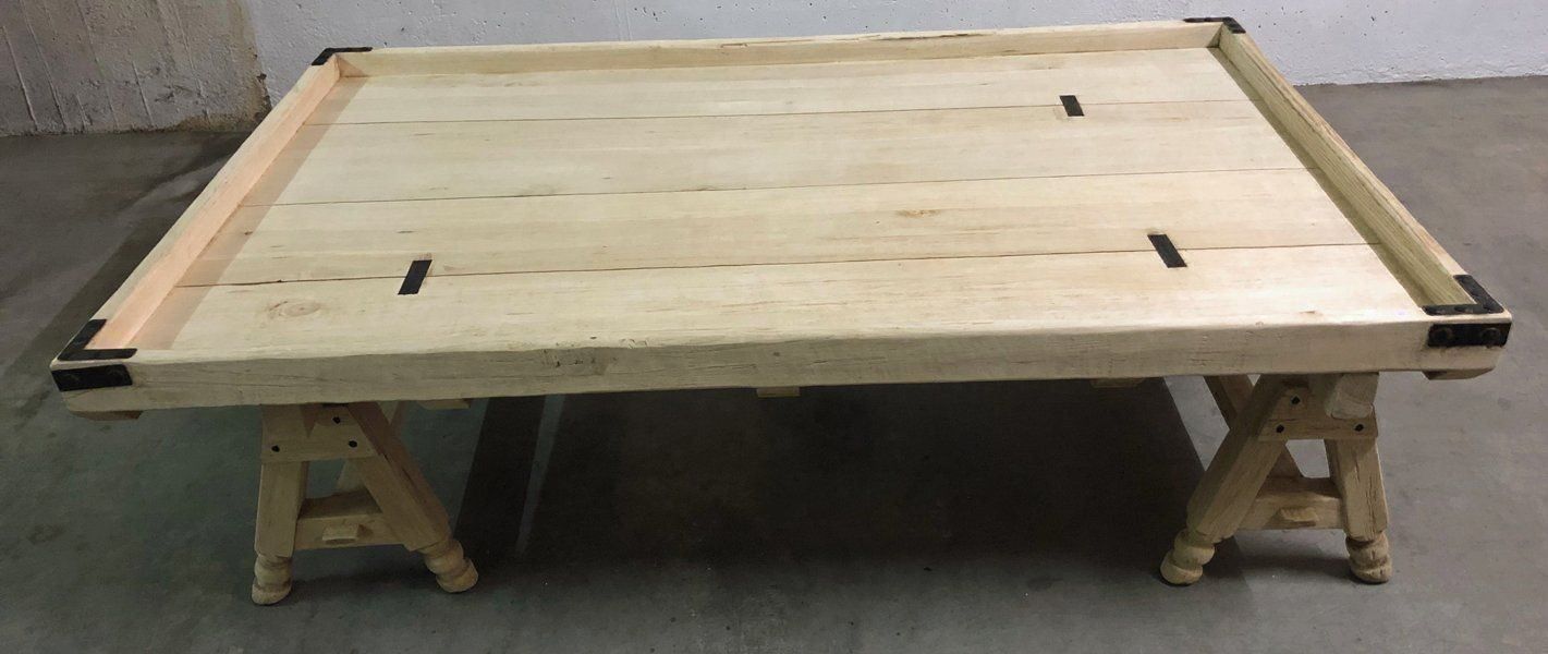 Tische: Salontisch massiv Esche, 103 x 166 cm – Neu (gemäss Beschreibung) aus Chur von elifornico