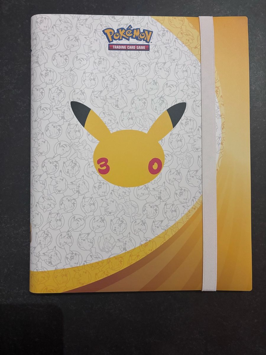 Pokémon Carte collezionabili: Pokémon Binder 30th Anniversery – Nuovo (secondo la descrizione) da Bonstetten venduto da swiss_diver