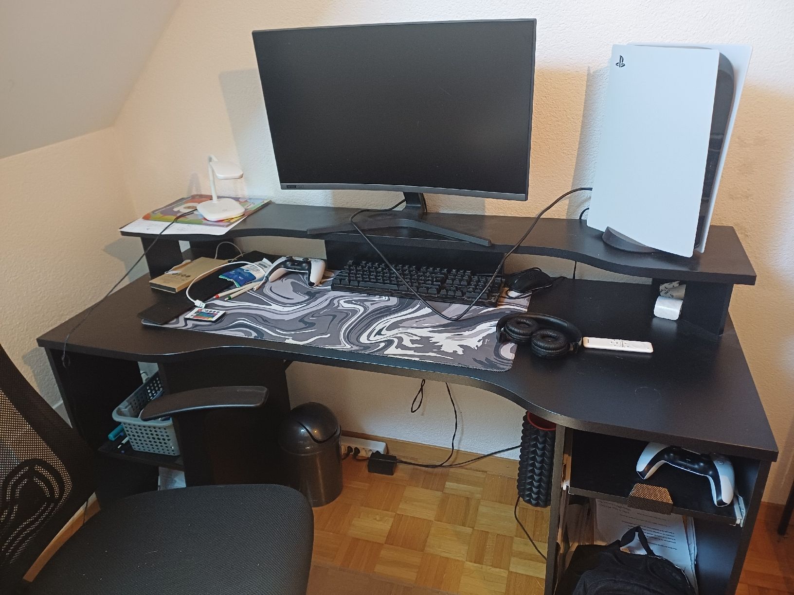 Conforama Scrivanie: Gamer's Schreibtisch mit Burostuhl – Nuovo (secondo la descrizione) da Bülach venduto da pap_cc7p 2