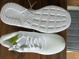Weisse Nike Schuhe, Grösse 36, Neufür den Sommer!