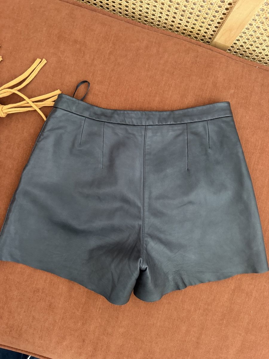 Sandro Hosen: SANDRO leather shorts XS/S – Gebraucht aus Steinhausen von Stylelene14 3