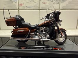 Harley Davidson 2013 FLHTK Elektra Glide ultra limited 1/18