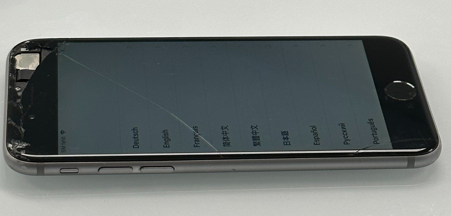 Apple Telefoni cellulari / Smartphones: Apple iPhone 6, 16GB, Space Grau, defekt – Usato da Basel venduto da protekto