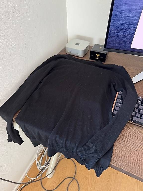 Maglioni & Felpe: Girdear Pulli Grosse S Schwarz – Usato da Schübelbach venduto da Rahnmont 2