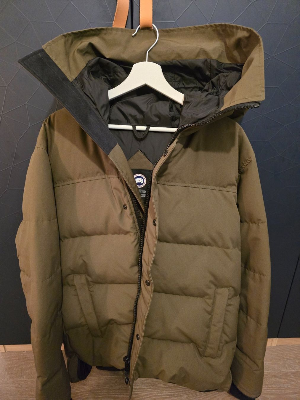 Jacken: Canada Goose Military Green Jacket – Gebraucht aus Uitikon Waldegg von cchr1 5