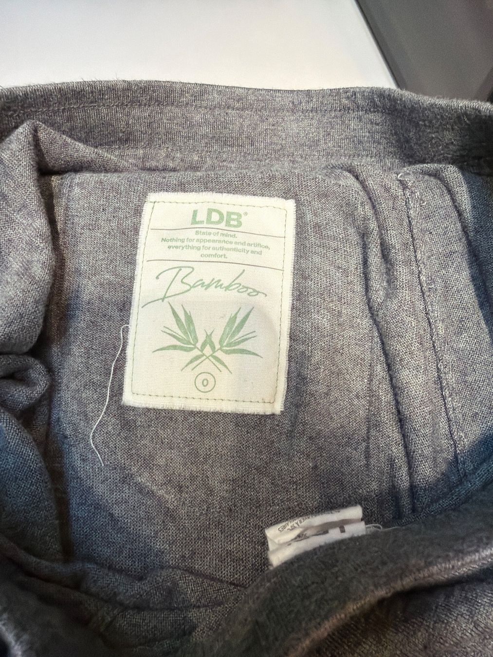Anzüge & Kostüme: Damen Kapuzenpullover grau mit Hose – Gebraucht aus Tägerwilen von TinaLupu 4