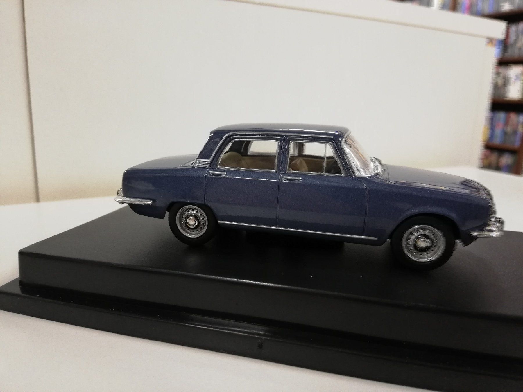 Alfa Romeo Modellautos: Alfa Romeo Berlina 1750 Blu pervinca  1:43 / StarLine Models – Gebraucht aus St. Gallen von zorro_dc 3