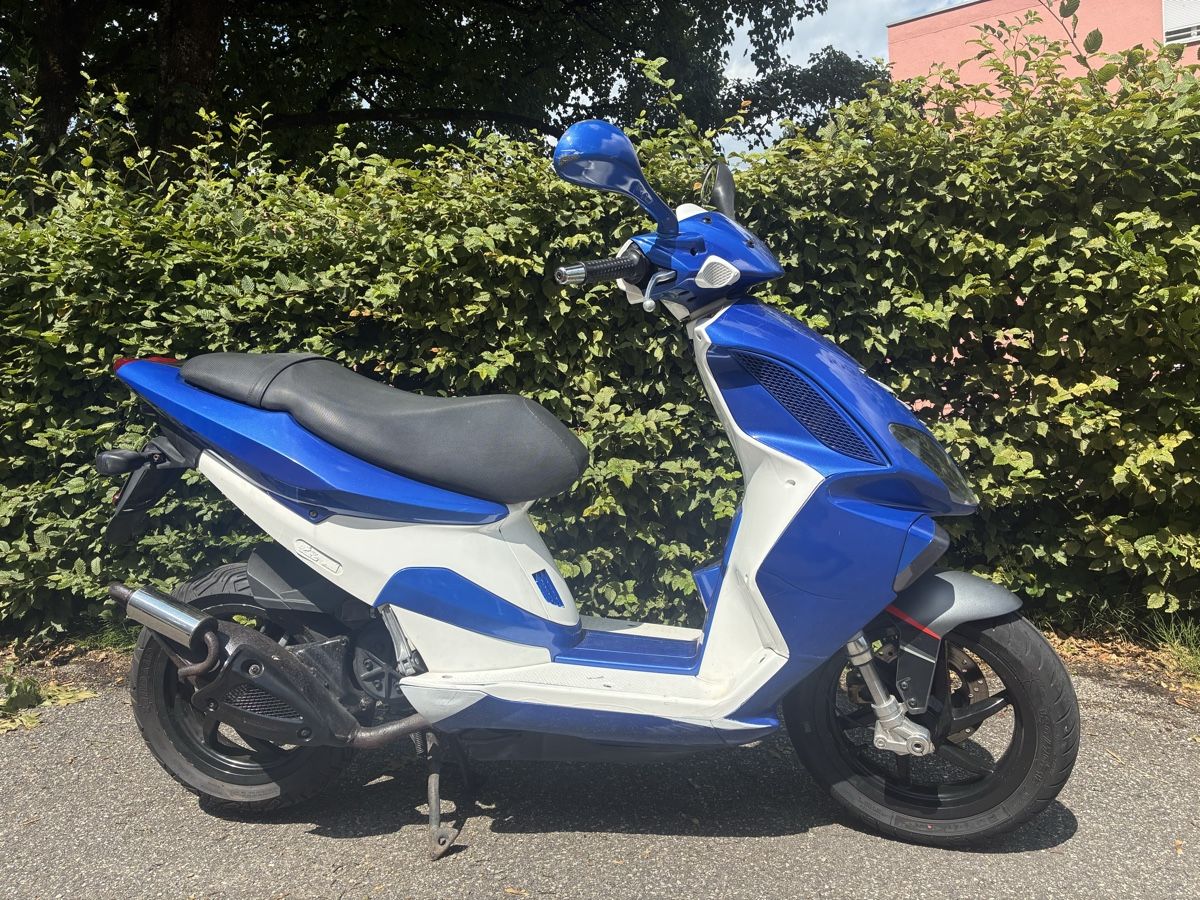 Piaggio Scooters: Piaggio NRG 50 ab mfk – D'occasion à St. Gallen par zx10r