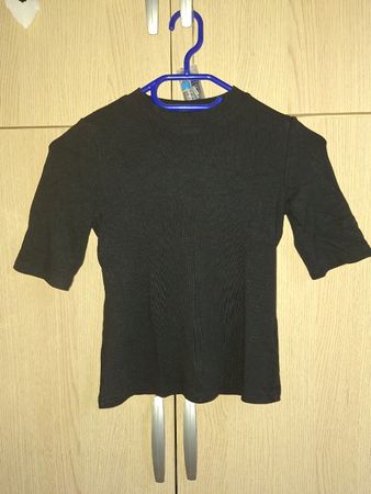 T-shirt noir manches 3/4, taille S