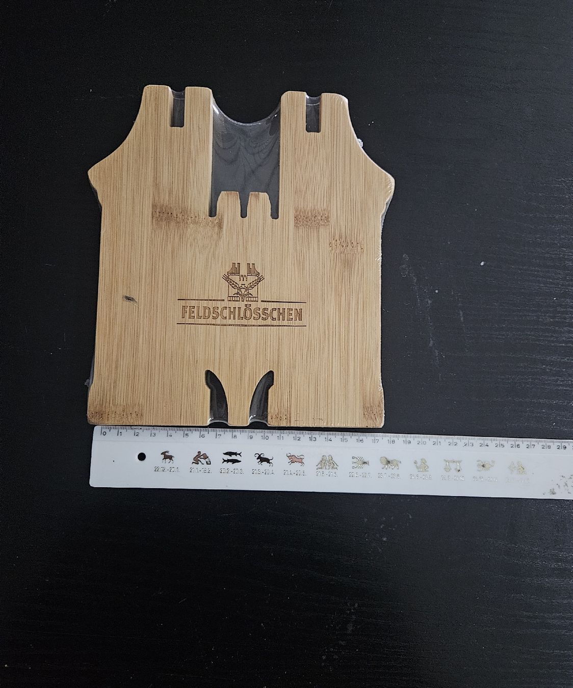 Piatti di portata: Feldschlösschen  Holz brett - Neu & Originalverpackt – Nuovo e nell'imballaggio originale da Figino venduto da mayam63 2