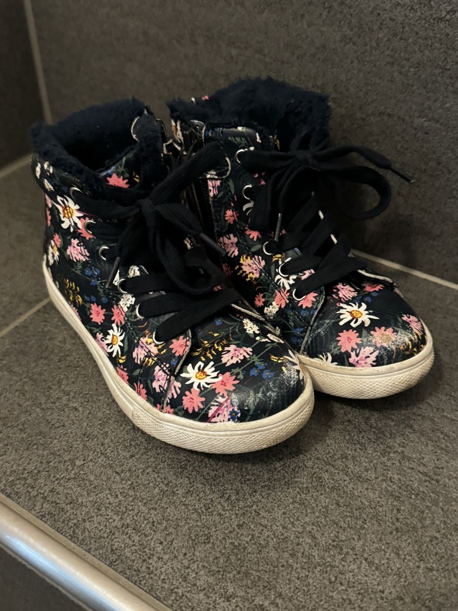 Scarpe per ragazze: Friboo Stiefel, Blumenmuster, 27, Mädchen – Usato da Wilen b. Wil venduto da carpediem25