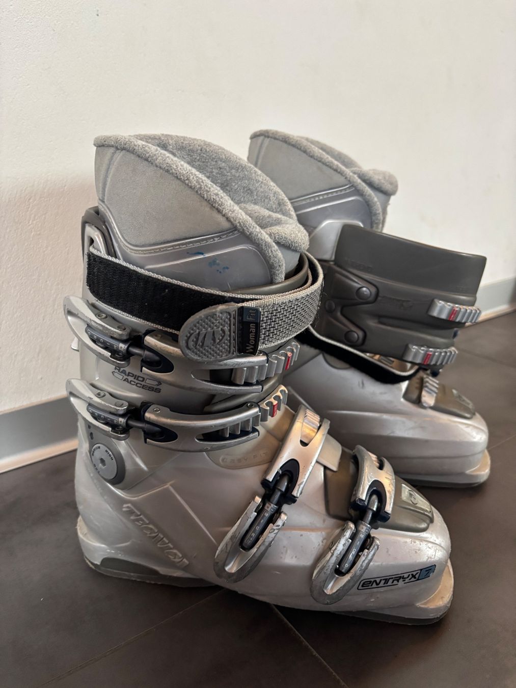 Tecnica Scarpe per ragazzi: Tecnica Skischuhe ca gr 36/37 – Usato da Gunzwil venduto da gerda7 1
