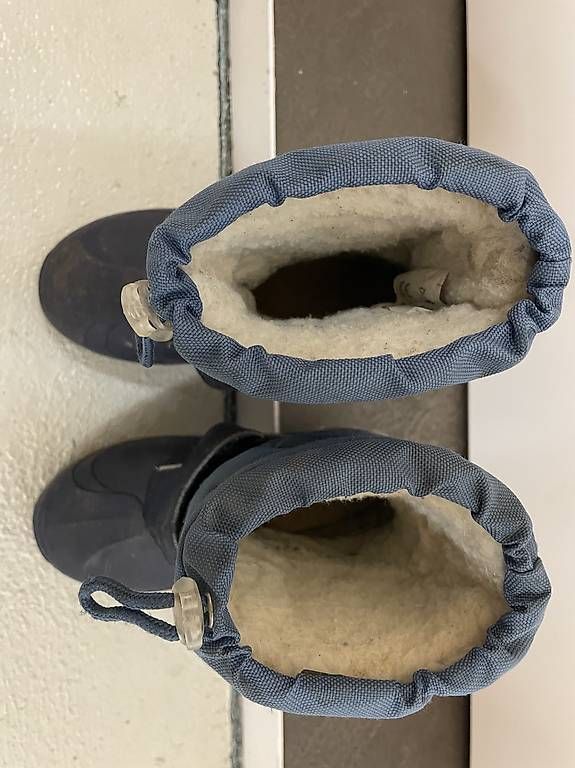 Scarpe per ragazzi: Gummistiefel Grösse 28 – Usato da Brütten venduto da Snowkiwi 1