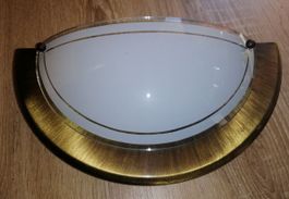 Wandlampe Form Halbmond