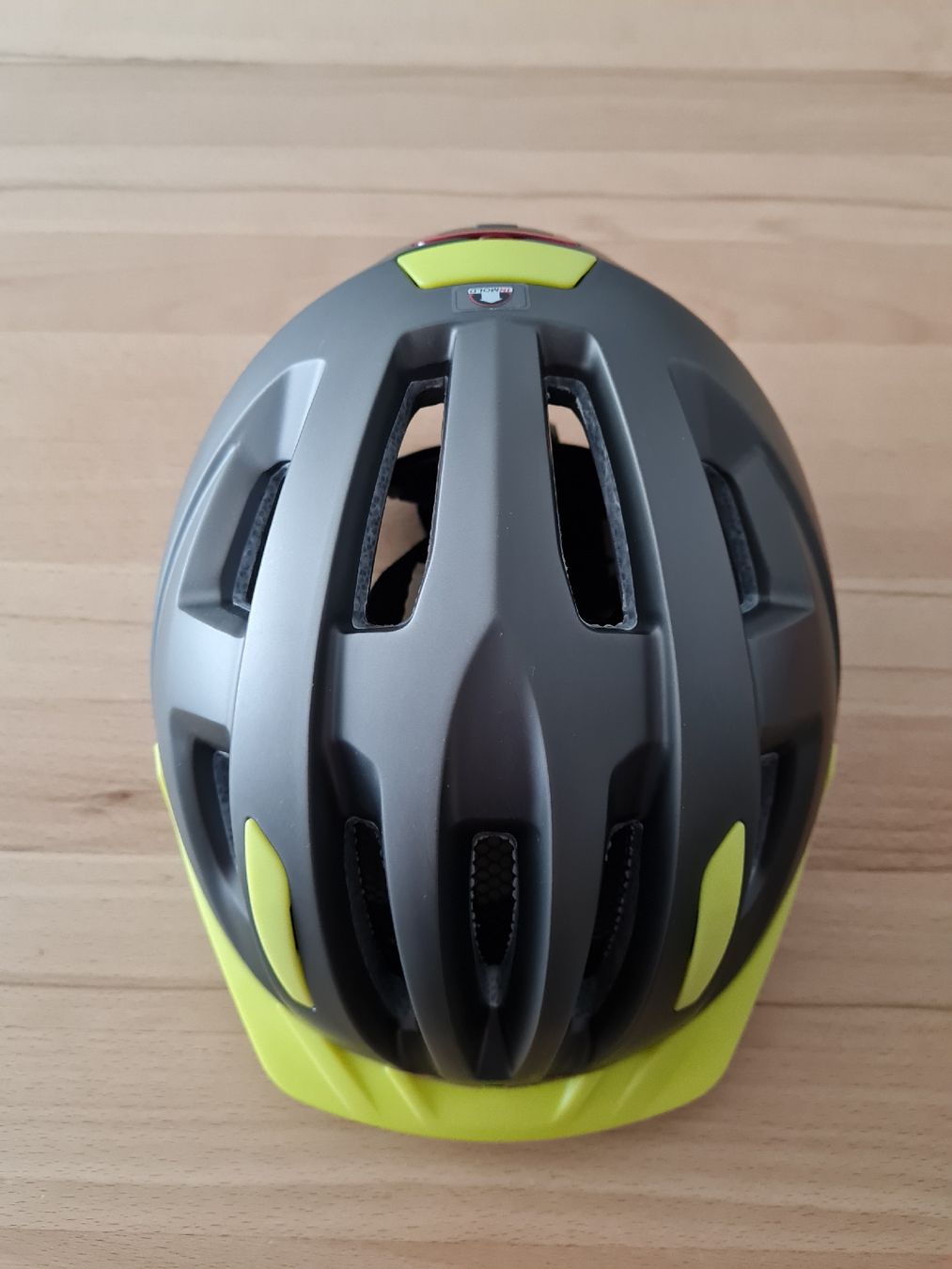 Casques: Fahrradhelm grau/gelb Grösse M – Neuf (Voir description) à Tagelswangen par Heaven2501