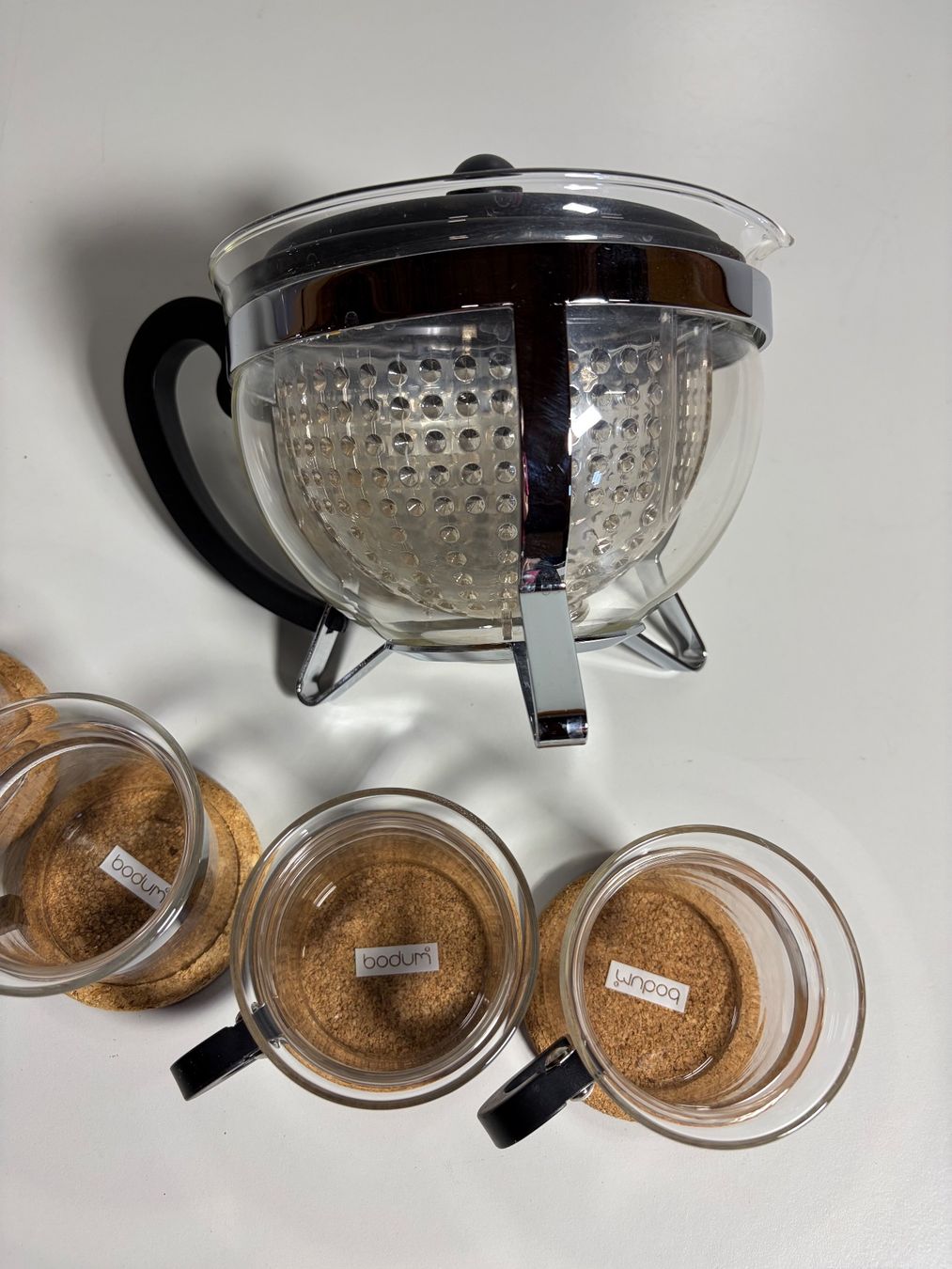 Bodum Teiere: Teekrug Bodum mit 4 Teegläser – Usato da Winterthur venduto da efant12 2