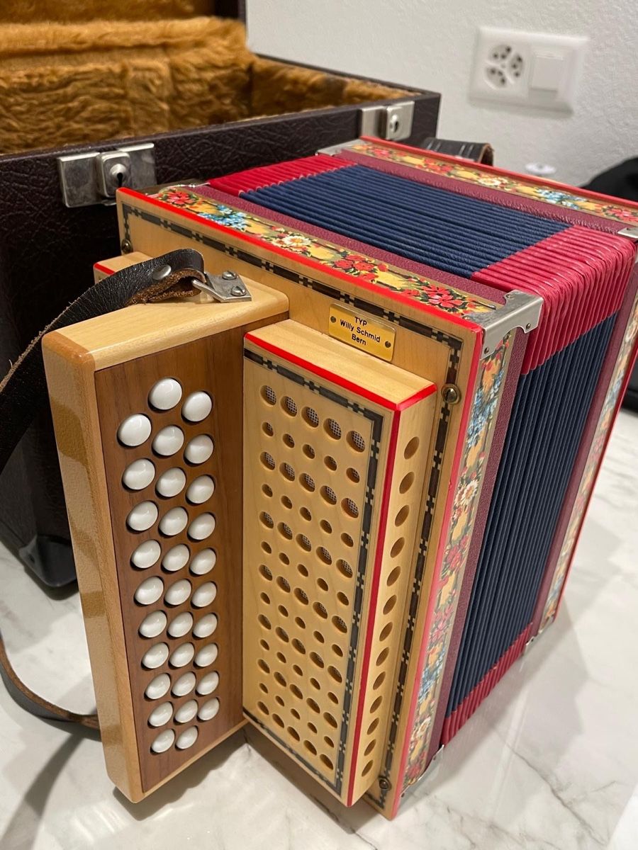Musikinstrumente: Schwyzerörgeli Willy Schmid Bern – Gebraucht aus Hünenberg von Watch000 1