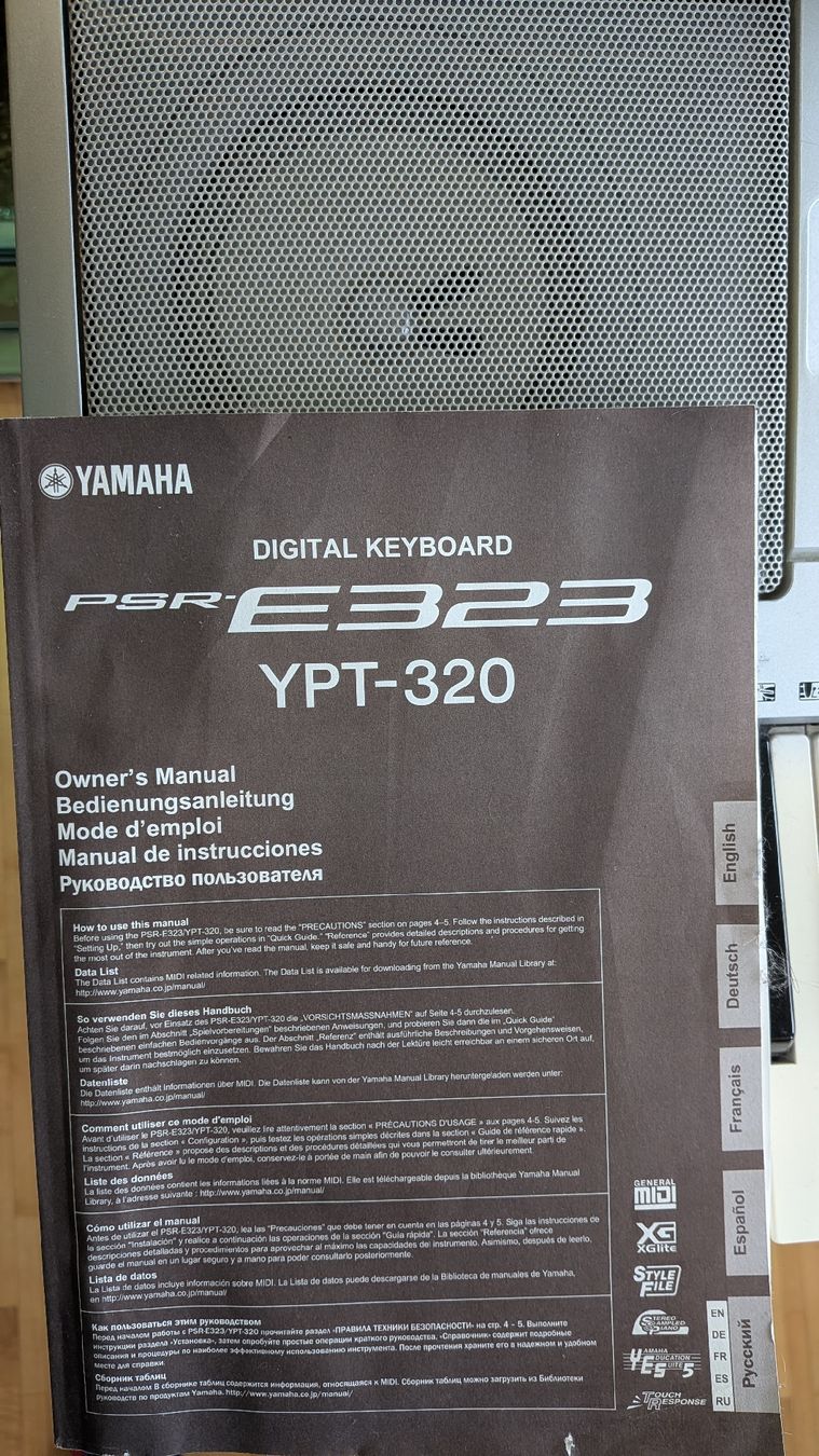 Yamaha Strumenti musicali: Yamaha PSR-E323 YTP-320 – Usato da Brittnau venduto da luc_b7f5 3