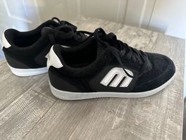 Nagelneue Skaterschuhe