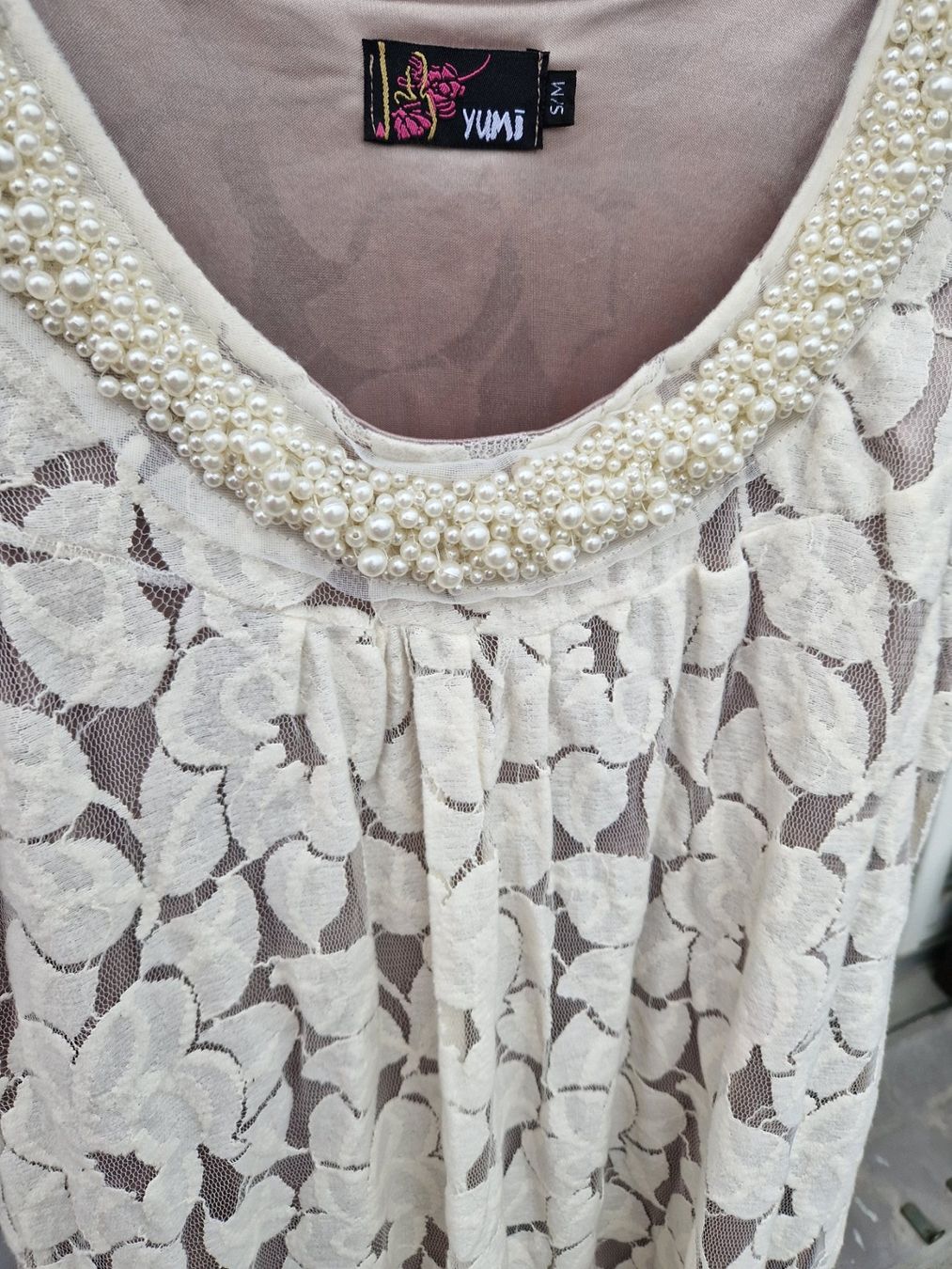 Kleider: Kleid aus Spitze mit Perlen bestickt. NEU! – Neu und originalverpackt aus Küsnacht ZH von 2011_ 1